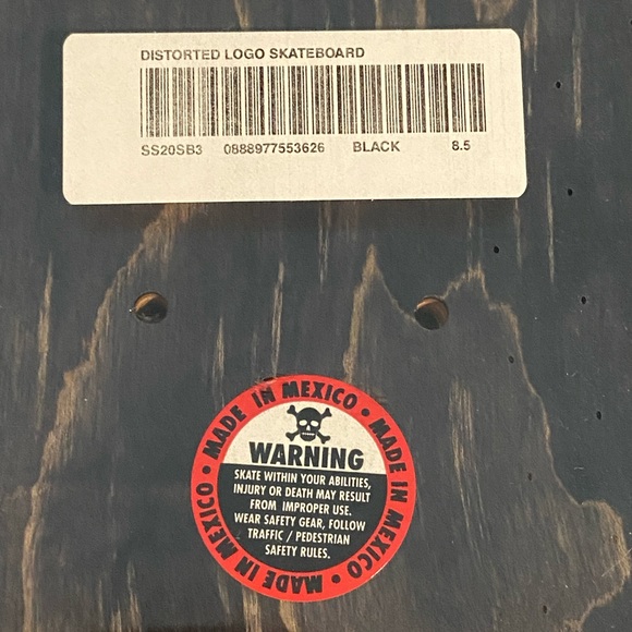 *NWT* Supreme Distorted Logo Skateboard Deck (Black) - Picture 9 of 13